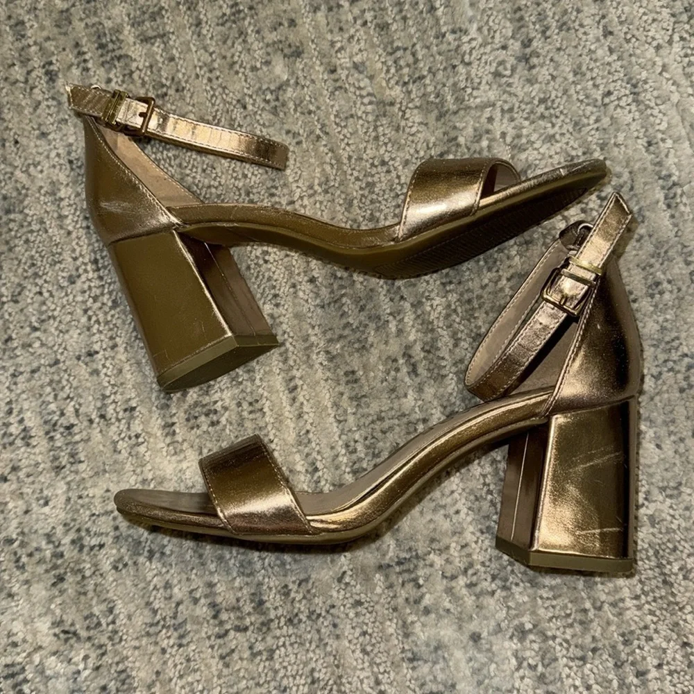 Rampage heels - gold - size 5.5